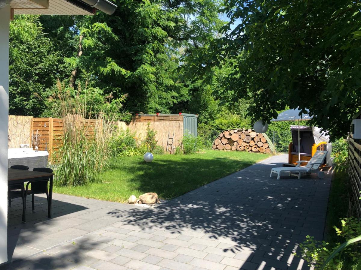 Gartenloft Mit Outdoor Whirlpool Und Garten Petershagen/Eggersdorf Kültér fotó